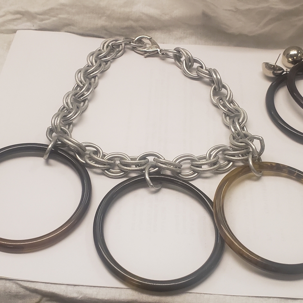 Jewelry - Picture 2 of 3